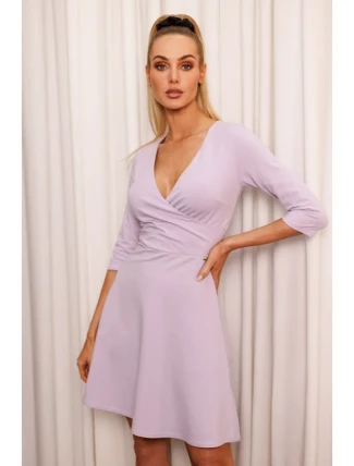 M786 Priliehavé mini šaty - fialové
