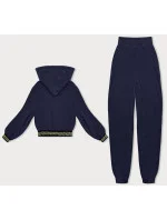 Tmavo modrý teplákový rebrovaný komplet s ozdobnými sťahovacími lemami (AMG-345A)