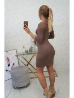 Priliehavé šaty s výrezom pod prsiami cappuccino Priliehavé šaty s výrezom pod prsiami cappuccino