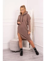 Šaty s kapucňou a bočným rázporkom mocca