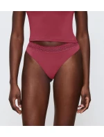 Pocit z modálnej struny - Sweet Marsala - TRIUMPH Sweet Marsala - TRIUMPH