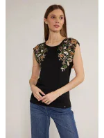 Dámske tričko s kvetinovou potlačou TSH0213 čierne - Monnari