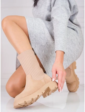 Zaujímavé hnedé členkové topánky na plochom podpätku pre ženy Zaujímavé hnedé členkové topánky na plochom podpätku pre ženy