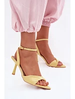 Sandále na podpätku model 226516 Vykročte štýlovo