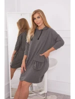 Šaty s kapucňou v grafitovej farbe