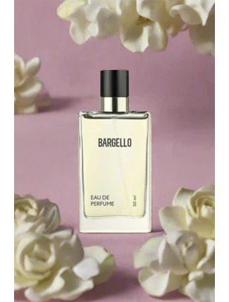 Dámsky parfum 215 s kvetinovou vôňou hrušky a nádychom vanilky 50 ml farebný