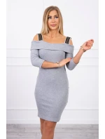 Šaty so širokými ramienkami šedej