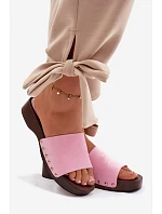 Ženské pantofle s zlatými sponami Růžové Ferinna