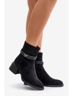 Ocieplane Botki Damskie Na Niskim Obcasie Z Ozdobnymi Paskami D&A MR880-027 Czarne