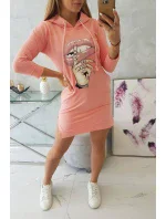 Šaty s dlhším chrbtom a farebnou marhuľovou potlačou