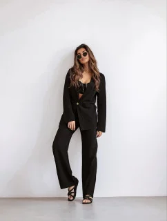 Čierny dámsky oblek s plátnom (VE48)