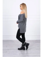 Blúzka s potlačou a dlhším chrbtom v grafitovej farbe