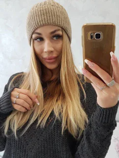 Tenká čiapka Malwina K250 tmavo béžová