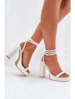 Sandały Damskie Na Słupku Z Paseczkiem Białe Fevenne