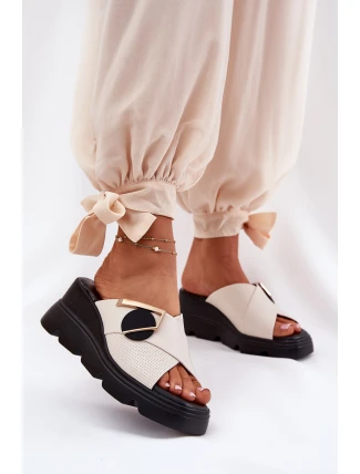 Eleganckie Skórzane Klapki Damskie Na Koturnie Z Ozdobą Artiker 56C1585 Beżowe