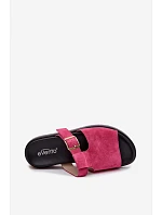 Semišové dámské sandály na platformě se zlatým sponem Fuksie Zemela Semišové dámské sandály na platformě se zlatým sponem Fuksie Zemela