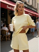 Bavlnená dámska súprava so šortkami Poľský výrobok žltá FashionStreet AY1170 Bavlnená dámska súprava so šortkami Poľský výrobok žltá FashionStreet AY1170