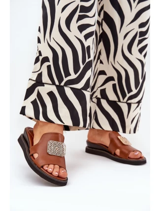 Klapki Damskie Na Koturnie Eko Skórzane Z Ozdobą Brązowe Sarela