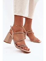 Sandále na podpätku model 226326 Vykročte štýlovo