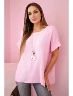 Mušelínová blúzka s náhrdelníkom candy pink Mušelínová blúzka s náhrdelníkom candy pink