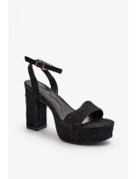 Sandále na podpätku model 194142 Vykročte štýlovo