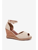 Dámske sandále na platforme s úpletom Wrangler 20261086.06V light beige Dámske sandále na platforme s úpletom Wrangler 20261086.06V light beige