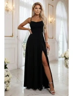 589-5 Maxi šaty bez ramienok s korzetovým zaväzovaním vzadu a rozparkom - čierne