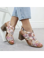 Dámske kvetinové ažurové sandále na podpätku Jezzi 24125 Dámske kvetinové ažurové sandále na podpätku Jezzi 24125