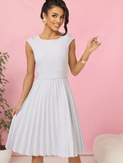 311-20 LILA Plisované šaty s krátkymi rukávmi a opaskom - GREY