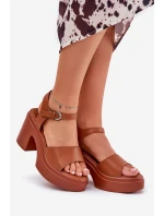 Sandały Damskie  Na Masywnym Słupku I Platformie Z Eko Skóry Camel Korlevia