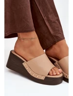 Dámské nazouváky na platformě se zlatými cvoky Béžové Arionne