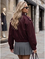 Krátky dámsky dvojradový kabát v bordovej farbe FashionStreet TY6024 Krátky dámsky dvojradový kabát v bordovej farbe FashionStreet TY6024