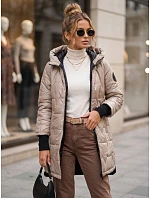 Dámska prešívaná prechodná bunda s kapucňou v kamelovej farbe od FashionStreet TY5790 Dámska prešívaná prechodná bunda s kapucňou v kamelovej farbe od FashionStreet TY5790