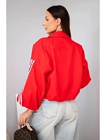 Dámska jarná bunda na zapínanie s golierom a pruhmi, červená