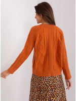 Tmavo oranžový pletený sveter