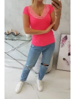 Blúzka s čipkovým výstrihom ružová neónová Blúzka s čipkovým výstrihom ružová neónová