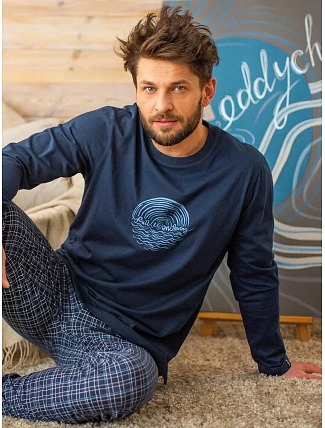 Pyžamo Key MNS 608 B26 s dlhými rukávmi M–2XL Pyžamo Key MNS 608 B26 s dlhými rukávmi M–2XL
