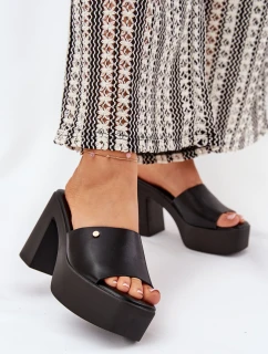 Damskie Klapki Z Eko Skóry Na Słupku I Platformie Czarne Tamirella