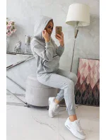 Izolovaná sada s ozdobným vreckom šedá