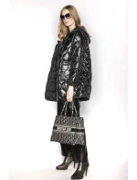 Čierna dámska bunda s ozdobným prešívaním (AG1-J9086)