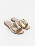 Praktické dámske zlaté ponožky na plochom podpätku Praktické dámske zlaté ponožky na plochom podpätku