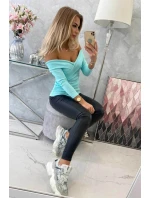 Blúzka s véčkovým výstrihom mätová