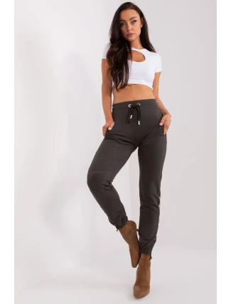 Tepláky model 211743 Relevantnosť