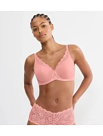 AMOURETTE - Minimizer: čipka a tvarovanie na jednom košíčku Triumph AMOURETTE - Minimizer: čipka a tvarovanie na jednom košíčku Triumph