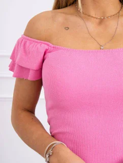 Rebrované šaty s volánikmi vo svetlo ružovej farbe