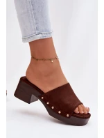 Dámské pantofle na platformě se zlatými sponami čokoládové Davessa