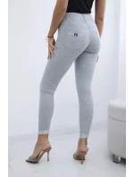 Bavlnené nohavice so zirkónmi na zadných vreckách sivé