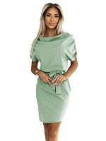 240-10 ROXI pohodlné šaty s asymetrickou sukňou a opaskom - pistáciová farba