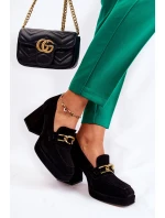 Zamszowe Czółenka Z Ozdobnym Łańcuchem Laura Messi 2444 Czarne
