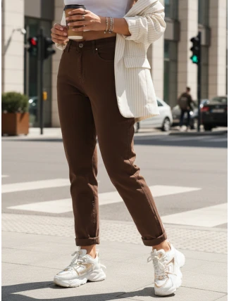 Dámske džínsy s vysokým pásom mom fit hnedé FashionStreet UY2869 Dámske džínsy s vysokým pásom mom fit hnedé FashionStreet UY2869